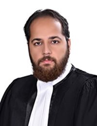 وکیل مصطفی صادقی