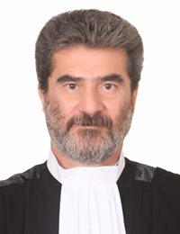 وکیل داریوش قربانی