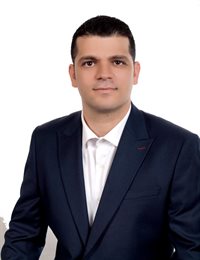 وکیل میلاد  پازوکی زاده 