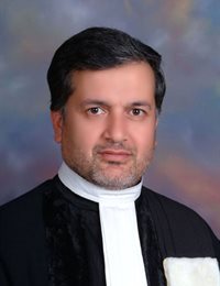 وکیل علی براتلو